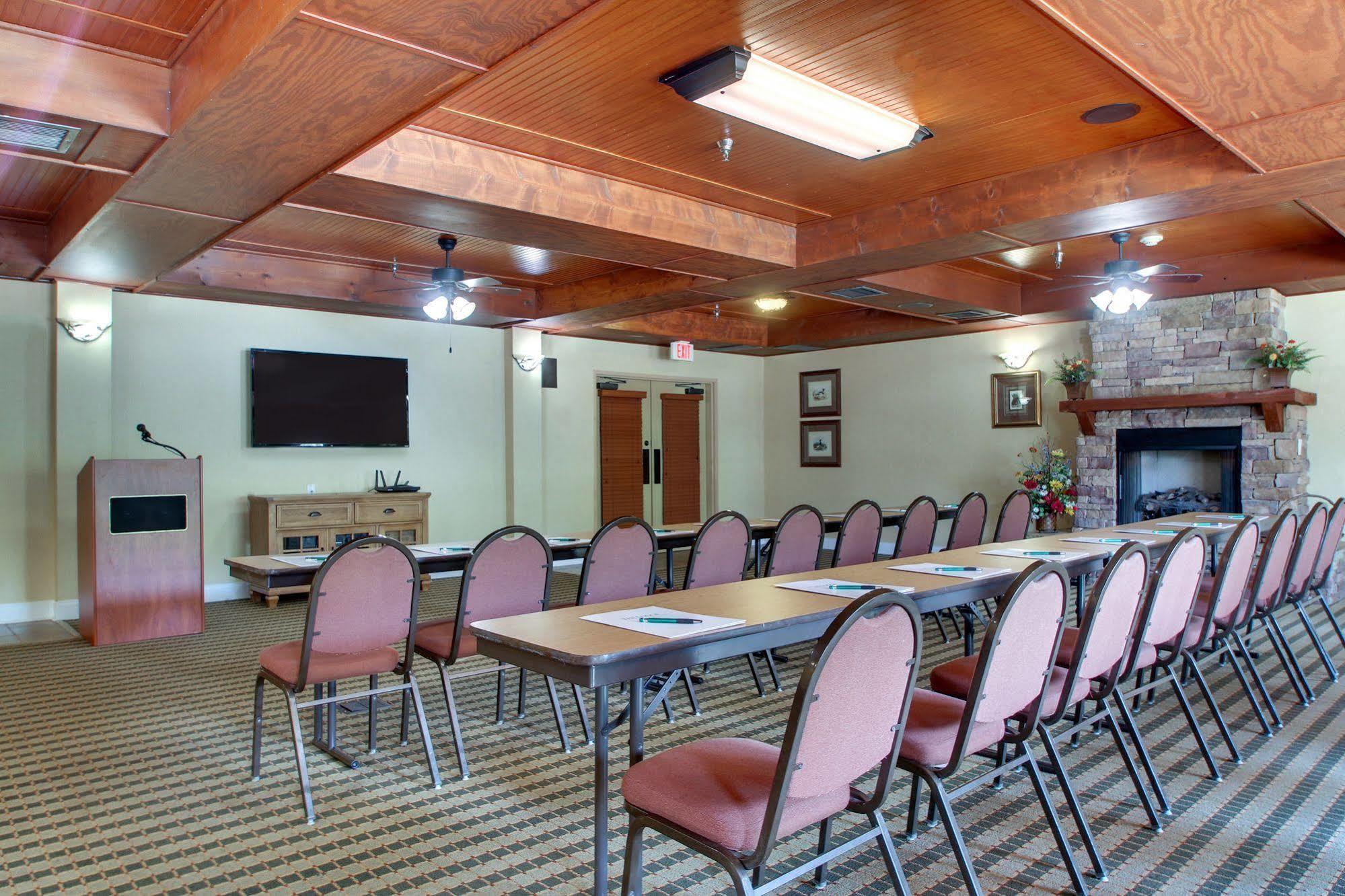 The Lodge On Lake Oconee Eatonton Bagian luar foto
