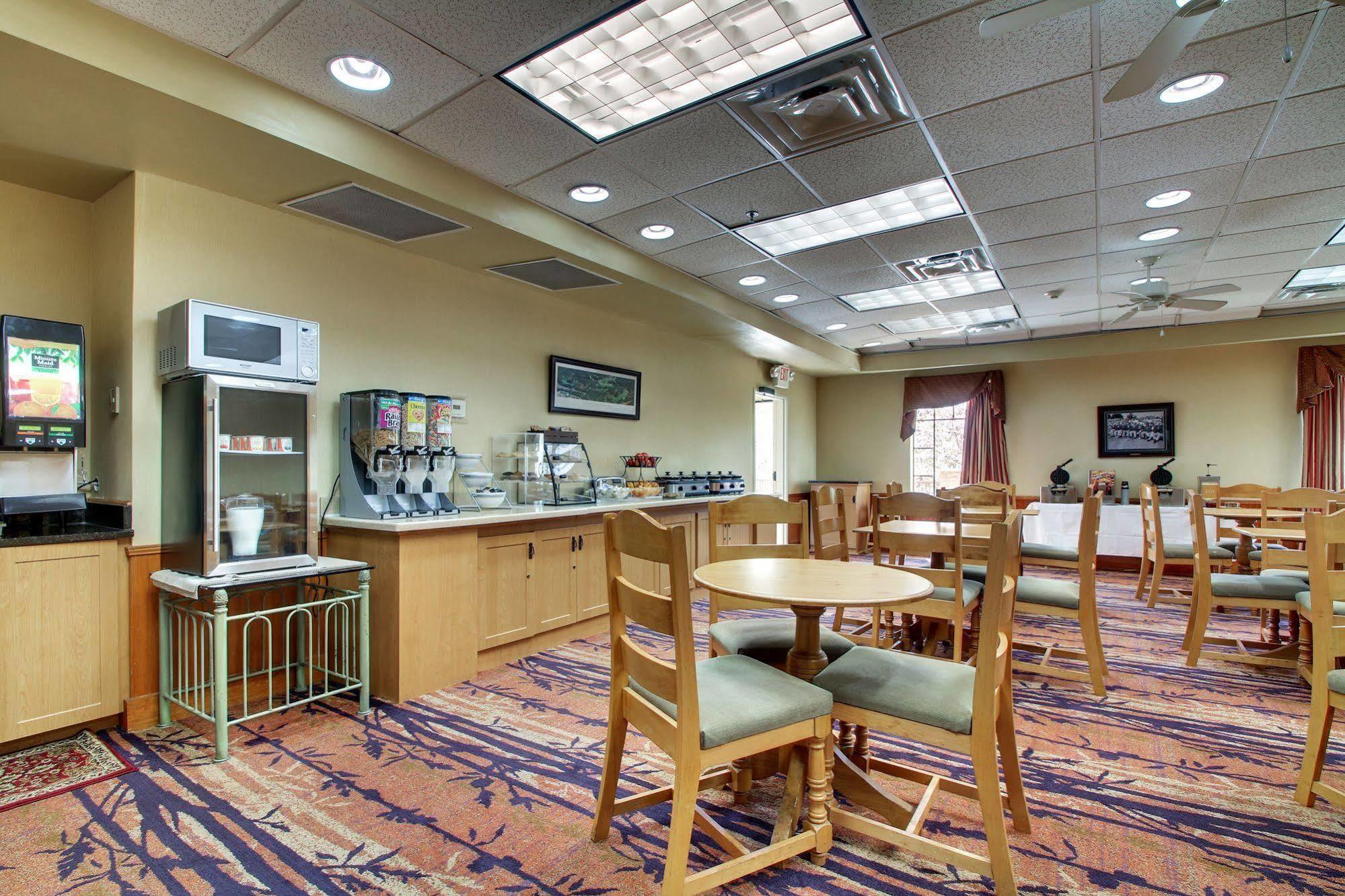 The Lodge On Lake Oconee Eatonton Bagian luar foto